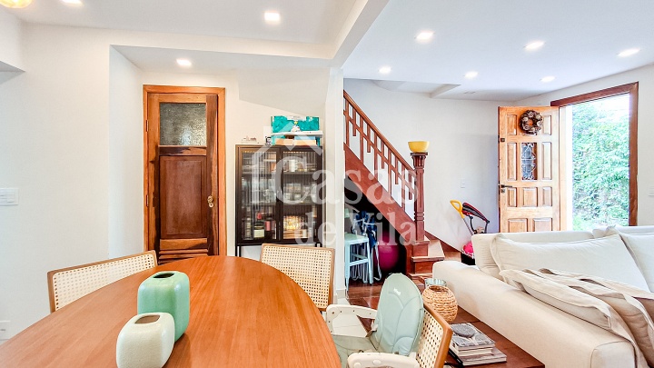 Casa de vila reformada e charmosa para locação! - Na Vila Mariana!