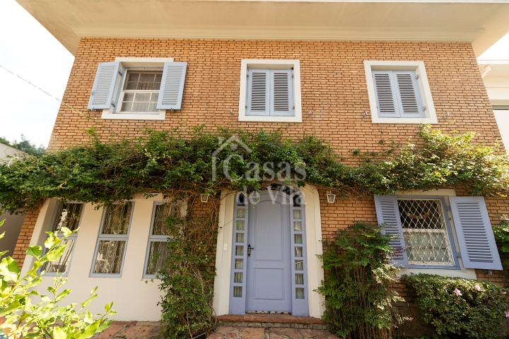 Uma casa de vila espaçosa e encantadora! - No Brooklin! Para venda!