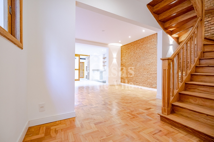 Toda reformada! Para venda ou locação! - Um sonho de casa de vila na Bela Vista!