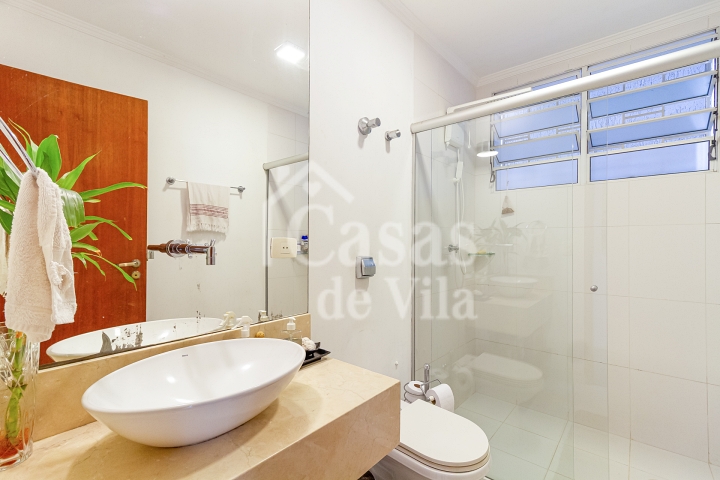 Bela casa de vila para locação! - No Paraíso!