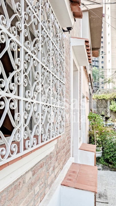 Casa de vila reformada e charmosa para locação! - Na Vila Mariana!