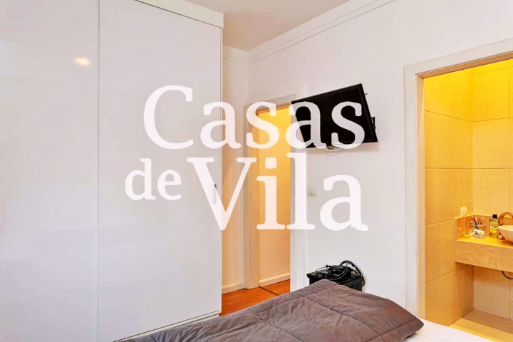 Casa de vila toda reformada para venda! - No Planalto Paulista! 