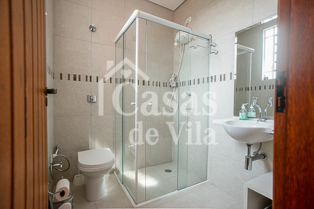 Casa de vila graciosa para venda! - Na Lapa!