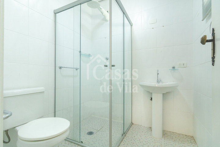 Uma graciosa casa de vila para venda! - Na Vila Olímpia! Ótima localização!