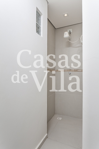 Casa de vila para venda na Vila Olímpia! - Numa vilinha bem arborizada!