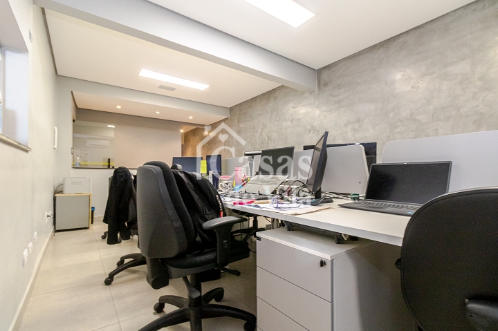 Casa de vila para venda ou locação! - No Cambuci! Configurada atualmente como escritório!