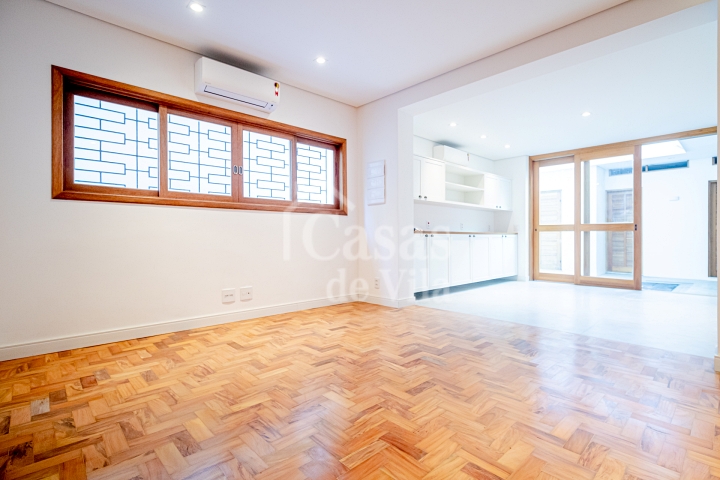 Toda reformada! Para venda ou locação! - Um sonho de casa de vila na Bela Vista!
