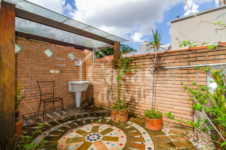 Casa de vila aconchegante para venda! - Na Vila Olímpia!