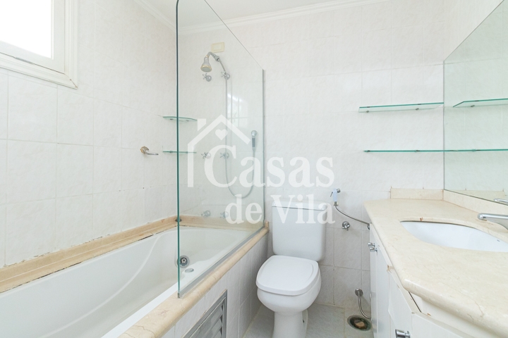 Casa de vila reformada para compra! - No Jardim Hípico!