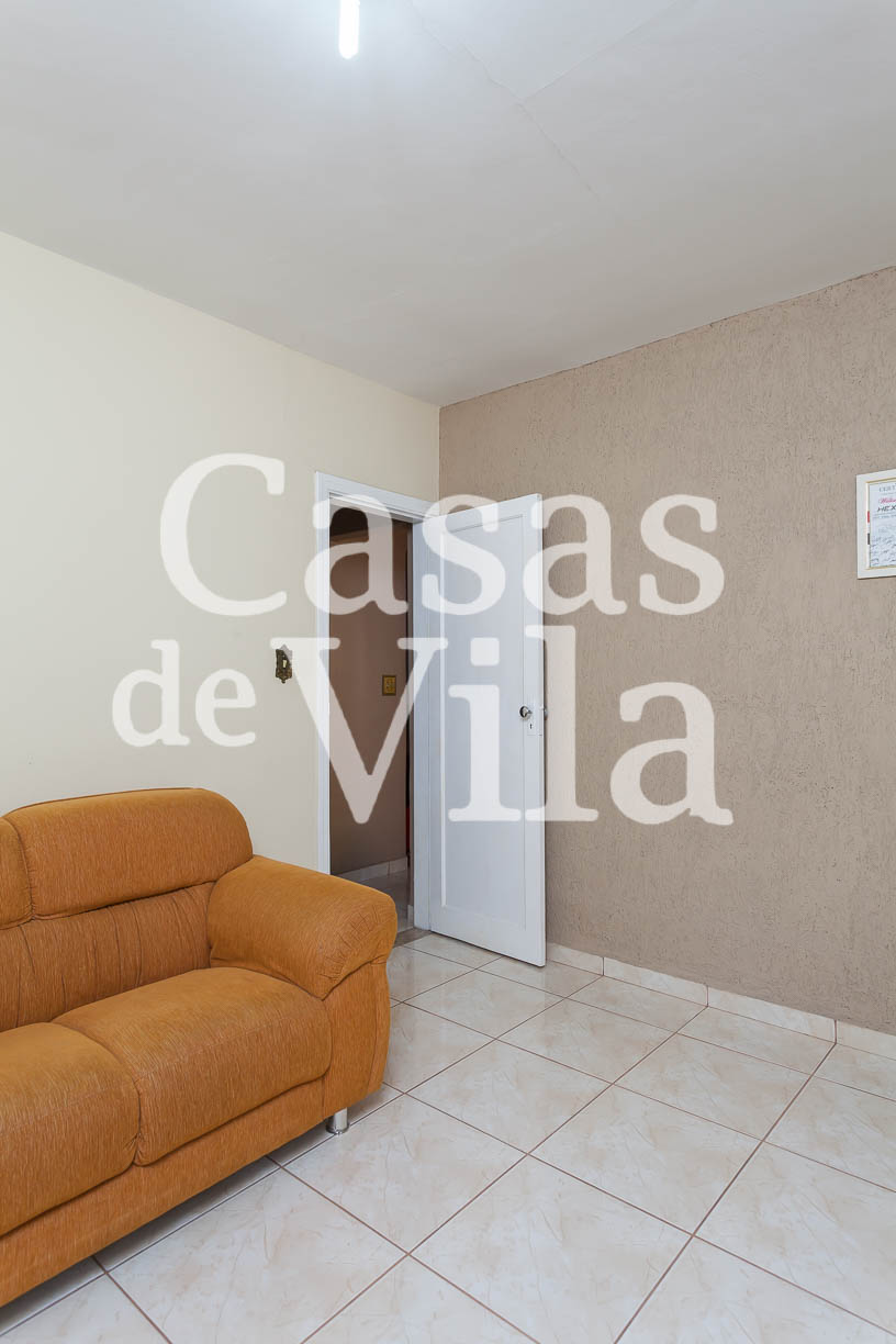 Casa de vila para venda! - No bairro da Vila Gumercindo! Vila aberta!