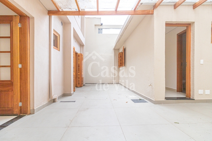 Casa de vila térrea e reformada! - Para venda no Jardim Paulista!