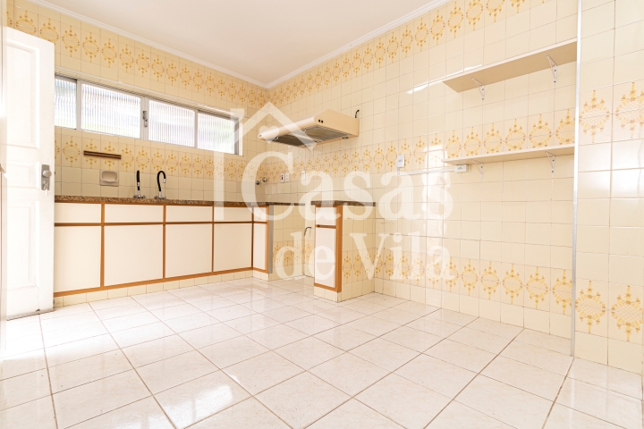 Espaçosa casa de vila para venda! - Em Perdizes!