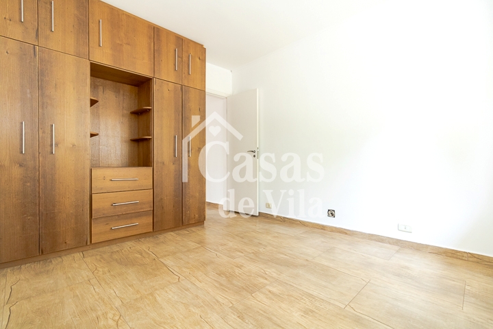 Casa de vila reformada para compra! - No Jardim Hípico!