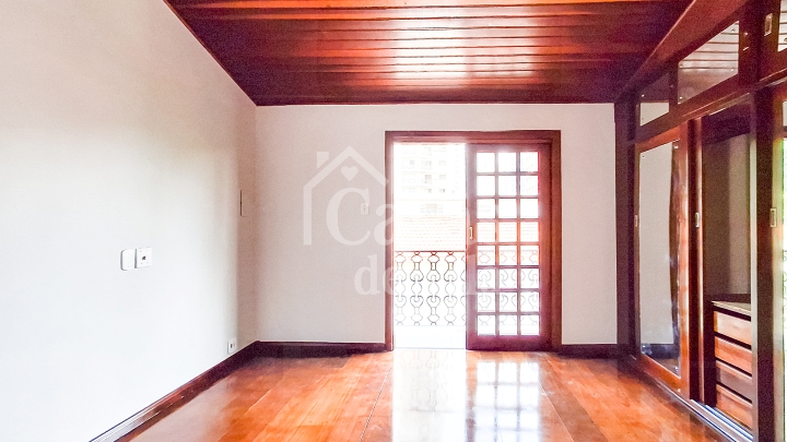 Casa de vila 'triplex' para locação! - Para alguns Vila Nova Conceição! Para outros Vila Olímpia!