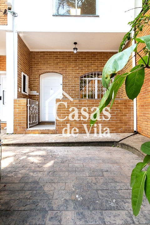 Casa de vila reformada para venda! - Excelente localização! Em Moema!