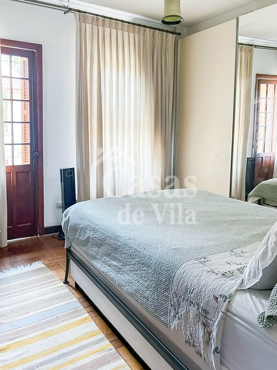 Bela casa de vila para venda! - Numa vila sensacional no Paraíso!