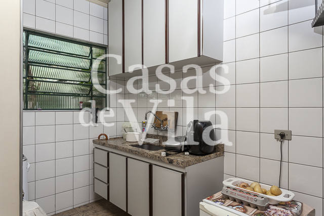 Casa de vila espaçosa! - Para venda ou locação! Em Perdizes! Ótima localização!