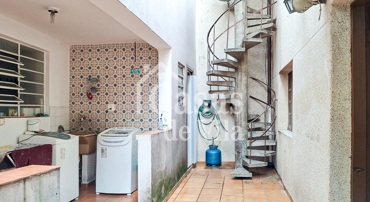 Casa de vila espaçosa para venda! - Na Vila Mariana!