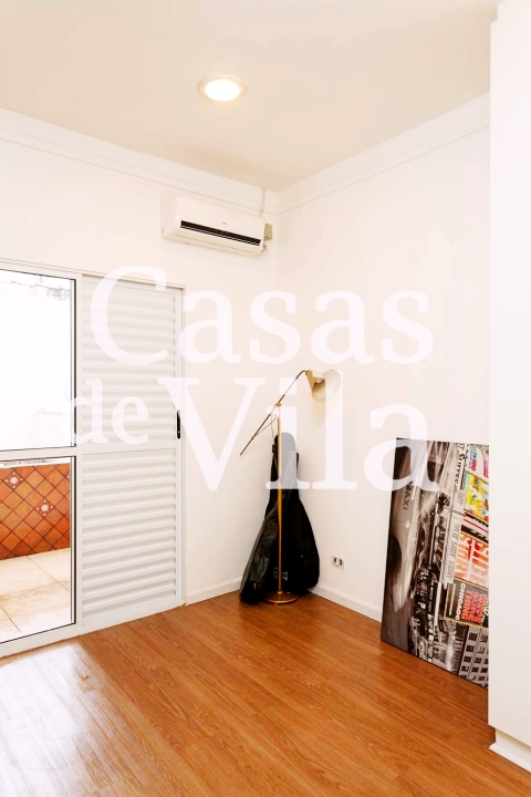 Casa de vila toda reformada para venda! - No Planalto Paulista! 