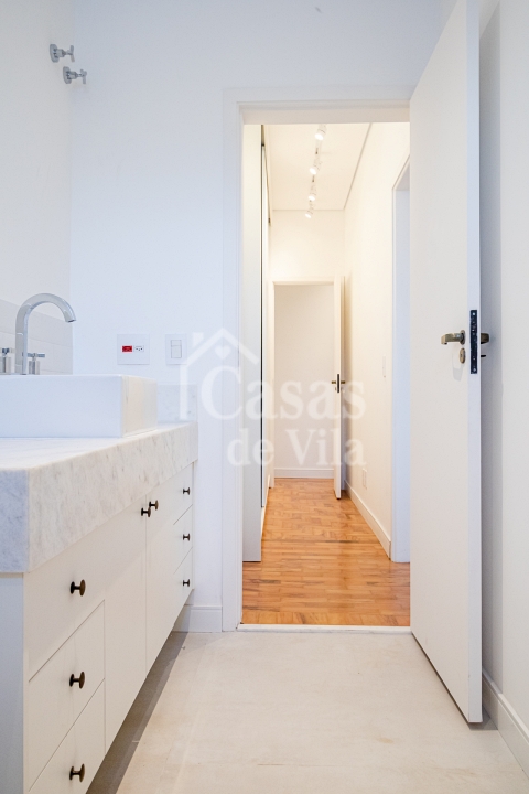Toda reformada! Para venda ou locação! - Um sonho de casa de vila na Bela Vista!
