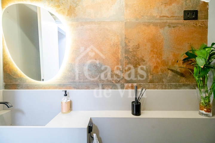 Linda casa de vila reformada para venda! - Em Perdizes!