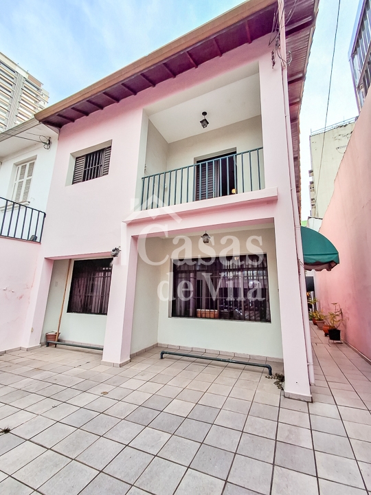 Casa de vila beemmm espaçosa para venda! - No Brooklin Paulista! Muitas facilidades nas proximidades!