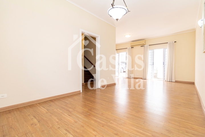 Espaçosa casa de vila para venda! - Em Perdizes!