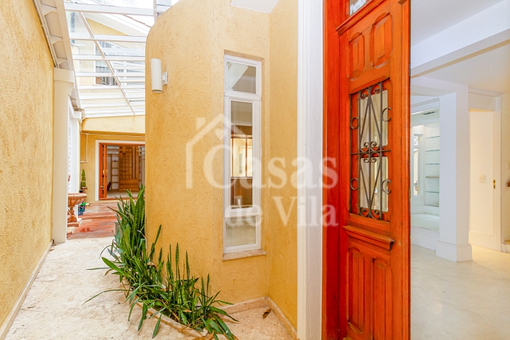 Um sonho de casa de vila no Jardim América! - Para venda! Excelente localização!
