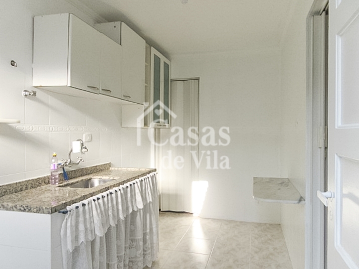 Uma graciosa casa de vila para venda! - Na Vila Olímpia! Ótima localização!