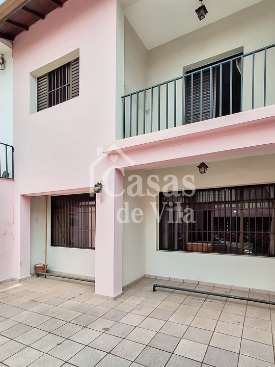 Casa de vila beemmm espaçosa para venda! - No Brooklin Paulista! Muitas facilidades nas proximidades!