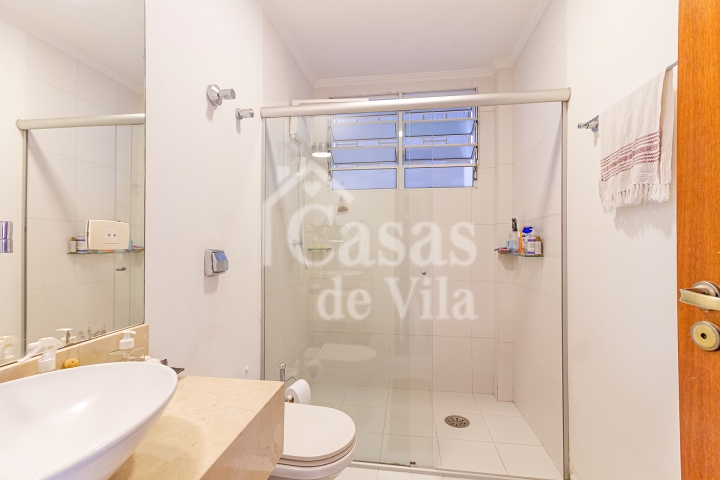 Bela casa de vila para locação! - No Paraíso!