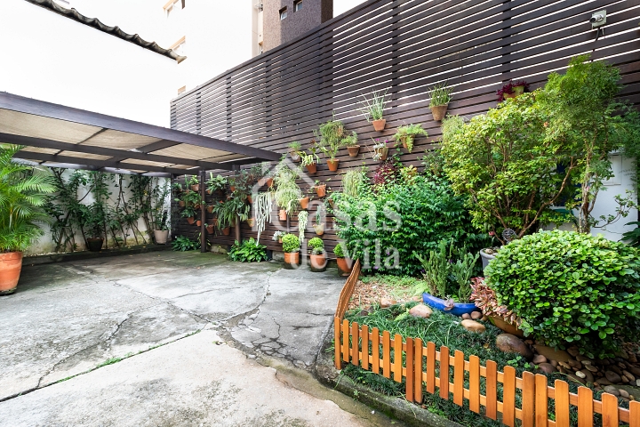 Uma graça de casa de vila para venda! - Na Vila Olímpia!