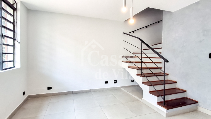 Casa de vila 'triplex' para locação! - Para alguns Vila Nova Conceição! Para outros Vila Olímpia!