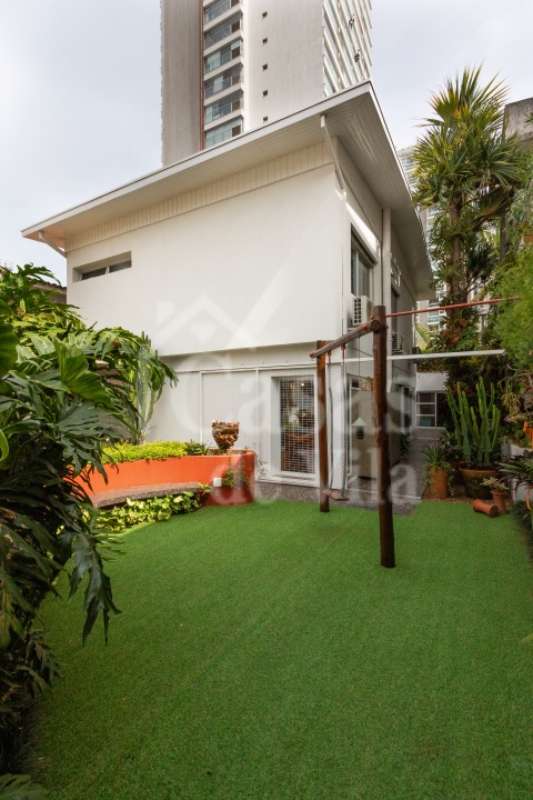 Linda casa de vila para venda! No Brooklin! - Muito agradável e pra lá de diferenciada!