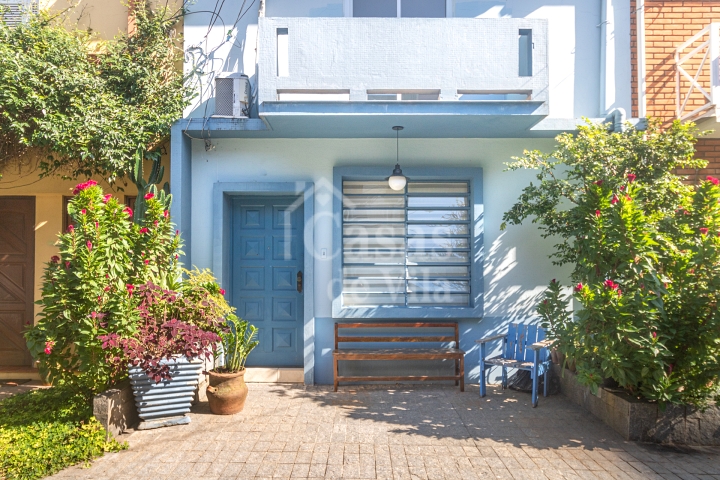 Uma graciosa casa de vila para venda! - Na Vila Olímpia! Ótima localização!