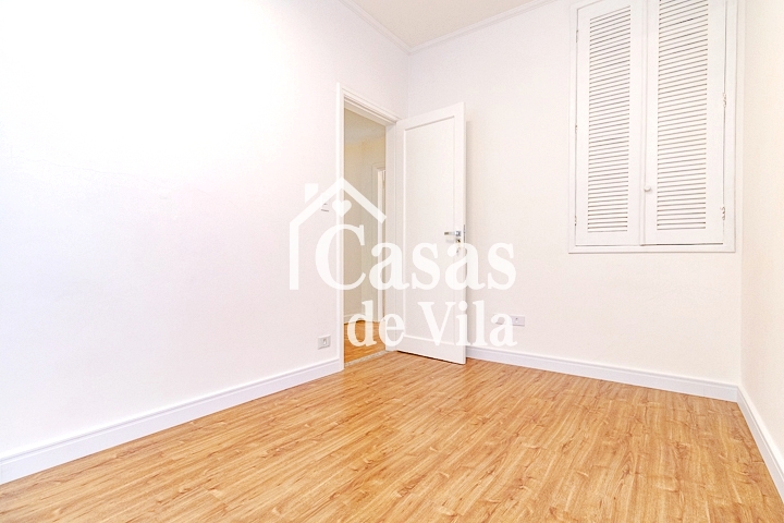 Casa de vila reformada para venda! - Excelente localização! Em Moema!