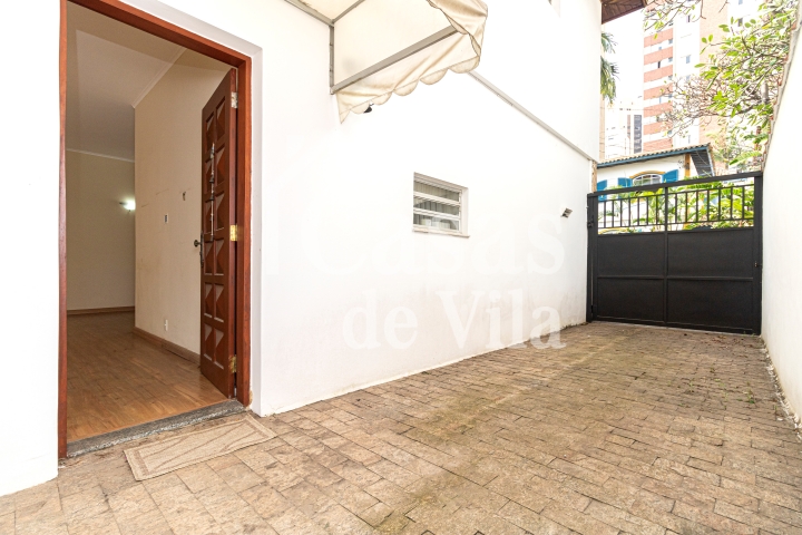 Espaçosa casa de vila para venda! - Em Perdizes!