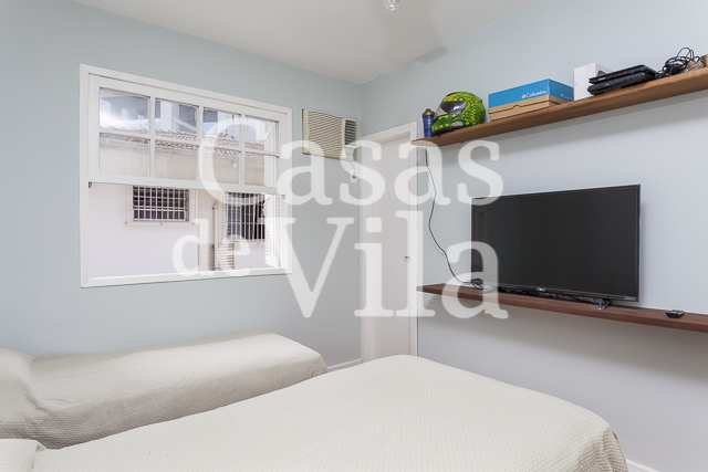 Casa de vila para venda na Vila Olímpia! - Numa vilinha bem arborizada!