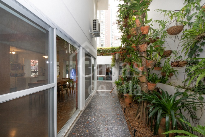Linda casa de vila para venda! No Brooklin! - Muito agradável e pra lá de diferenciada!