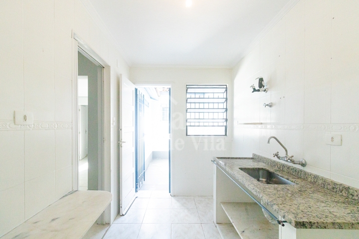 Uma graciosa casa de vila para venda! - Na Vila Olímpia! Ótima localização!