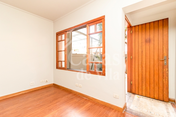 Casa de vila charmosa para venda! - Essa fica no tão sonhado Jardim Hípico!