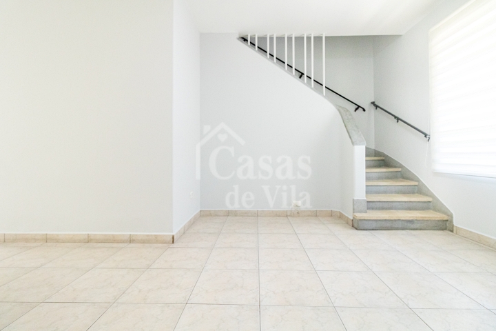 Uma graciosa casa de vila para venda! - Na Vila Olímpia! Ótima localização!