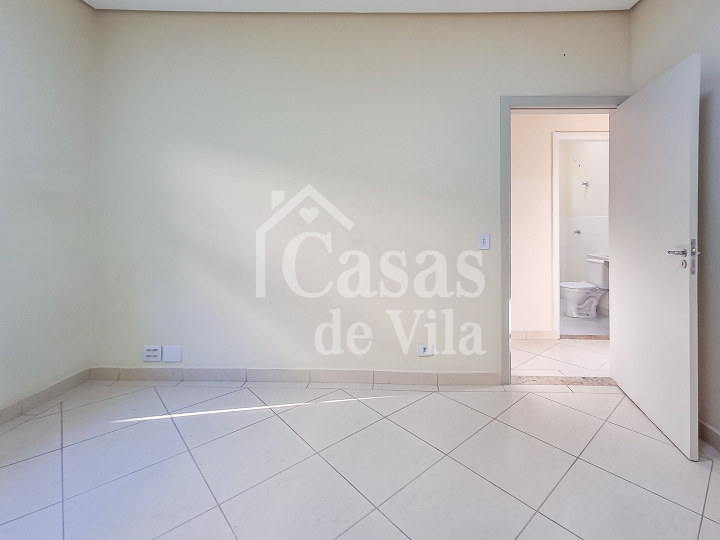 Casa de vila térrea para locação comercial! - Chácara Flora! Excelente localização!
