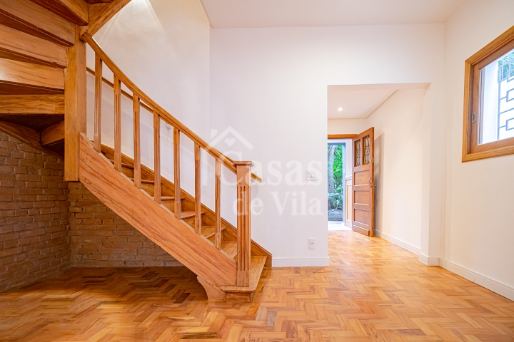 Toda reformada! Para venda ou locação! - Um sonho de casa de vila na Bela Vista!