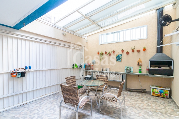 Casa de vila conservada para venda! - No Cambuci, próxima ao Parque da Aclimação!