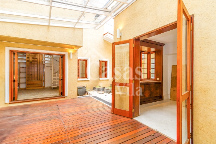 Um sonho de casa de vila no Jardim América! - Para venda! Excelente localização!