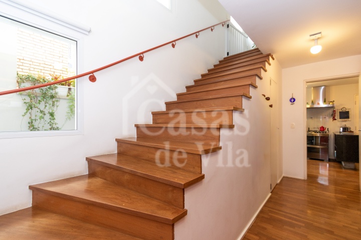 Linda casa de vila para venda! No Brooklin! - Muito agradável e pra lá de diferenciada!