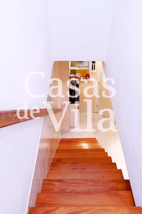 Casa de vila toda reformada para venda! - No Planalto Paulista! 