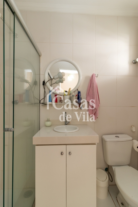 Uma graça de casa de vila para venda! - Na Vila Olímpia!