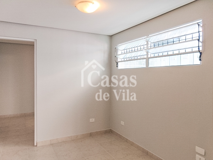 Uma graciosa casa de vila para venda! - Na Vila Olímpia! Ótima localização!